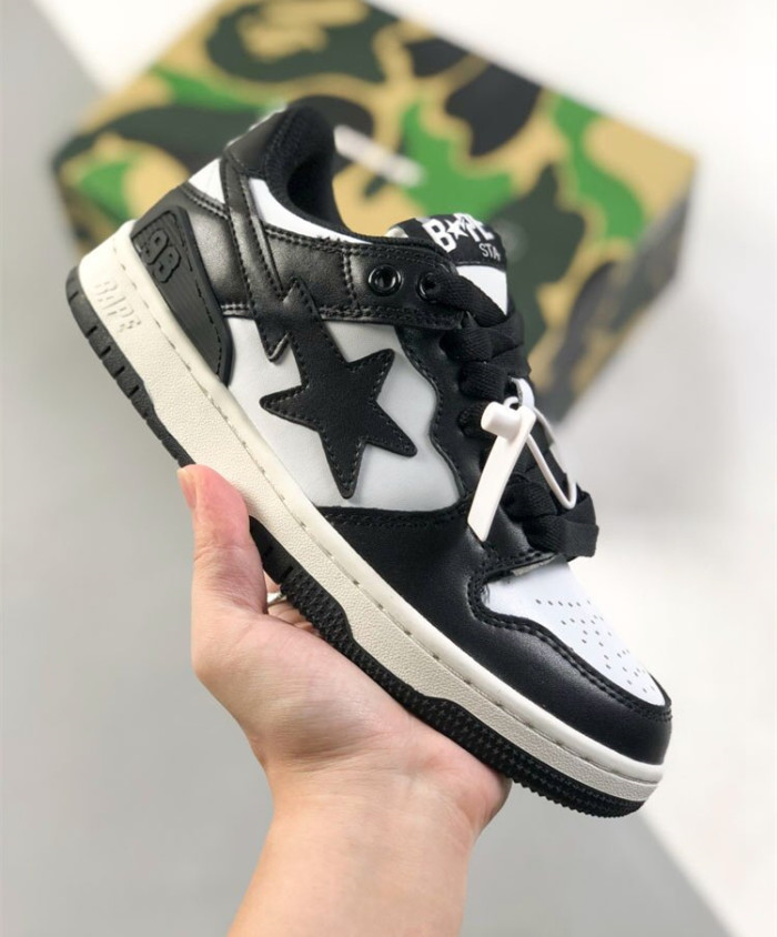 Colorblocked Stars Low Top Sneakers
