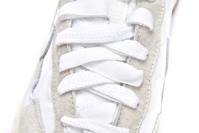 N Vaporwaffle sacai Sail Gum DD1875-100