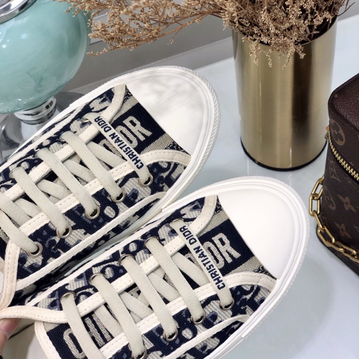 1:1 quality version 28314329 Walk'N'D Monogrammed Embroidered Canvas Shoes 8 colors