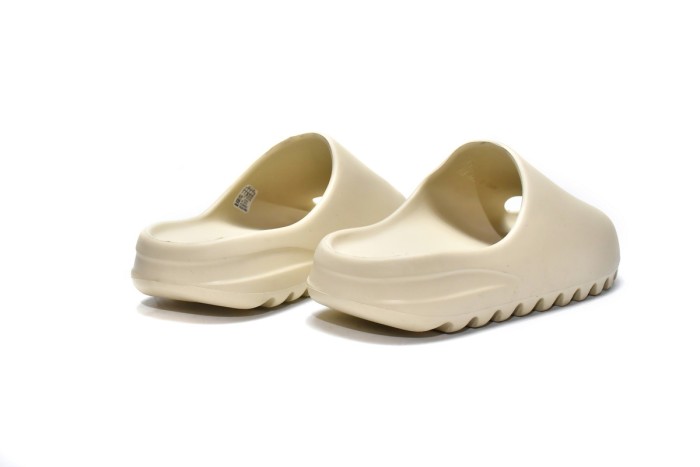 A Y**zy Slide Bone FW6345