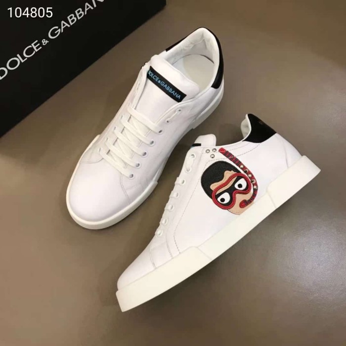 DOLCE    G@BB@N@ CALFSKIN PORTOFINO SNEAKERS WITH PATCHES OF THE DESIGNERS   DG2