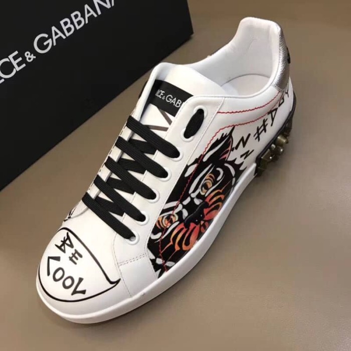 DOLCE    G@BB@N@ PORTOFINO SNEAKERS WITH APPLIQUS   DG019