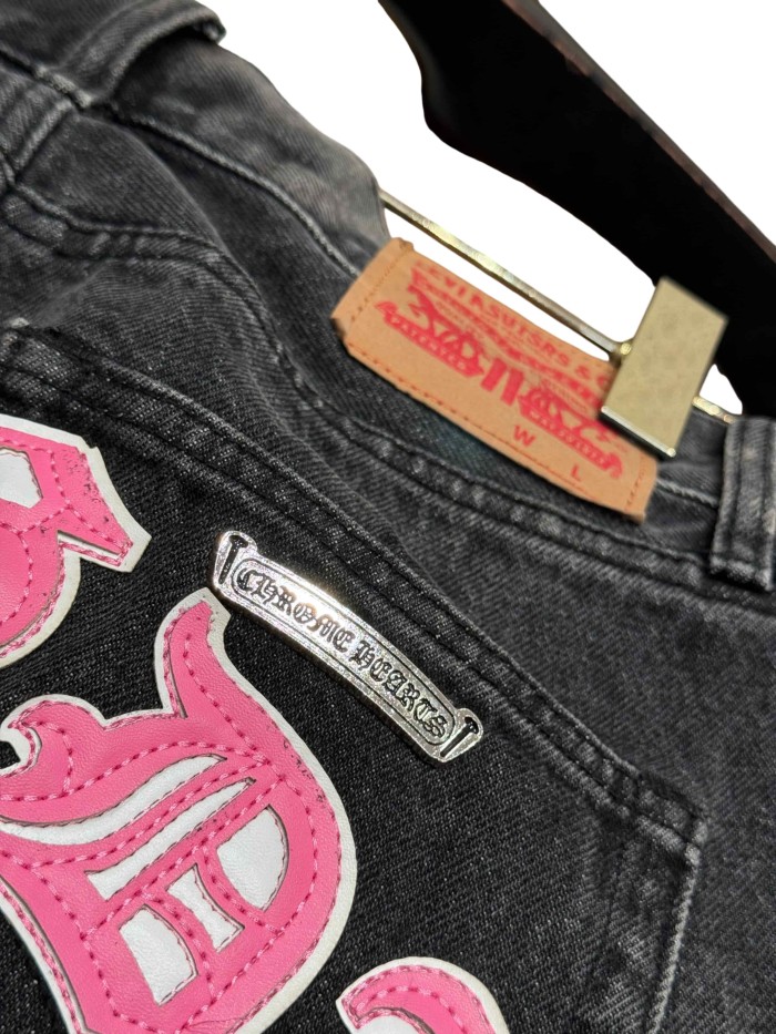 1:1 quality version  black & pink cross appliqué washed straight-leg jeans 28959382