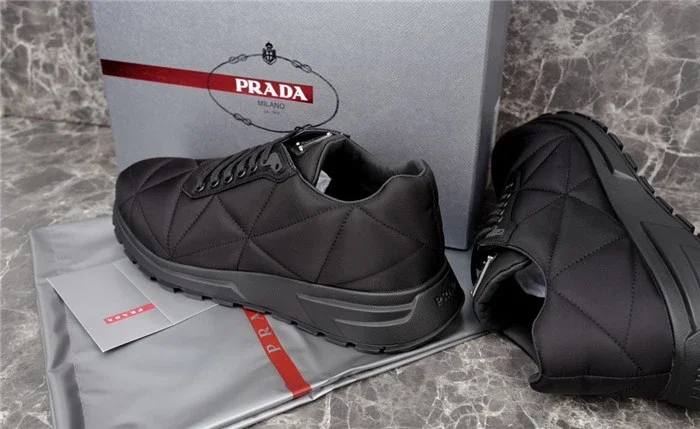 PR@DA@ QUILTED NYLON SNEAKERS   PRD041