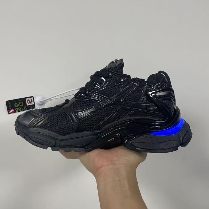 [plus-size shoes]1:1 quality version Runner 7.5 LED Sneakers 29047418