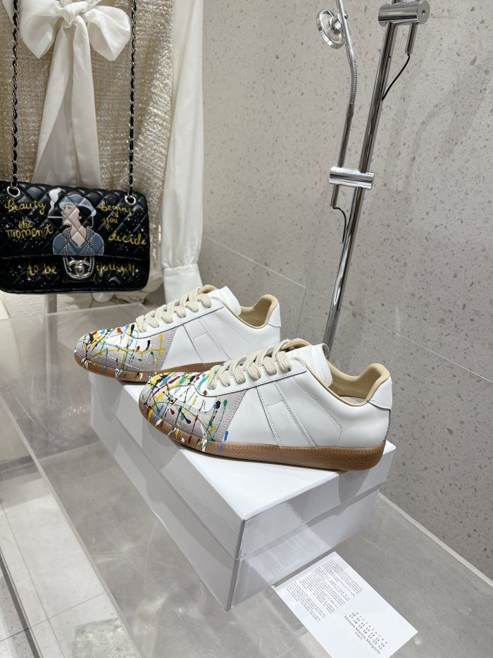 1:1 quality version M@ison White Paint Replica Sneakers POIZON240805818  2 colors