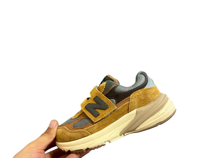 990V6 Hook And Loop Sports Shoes for Kids 5 colors 28999108