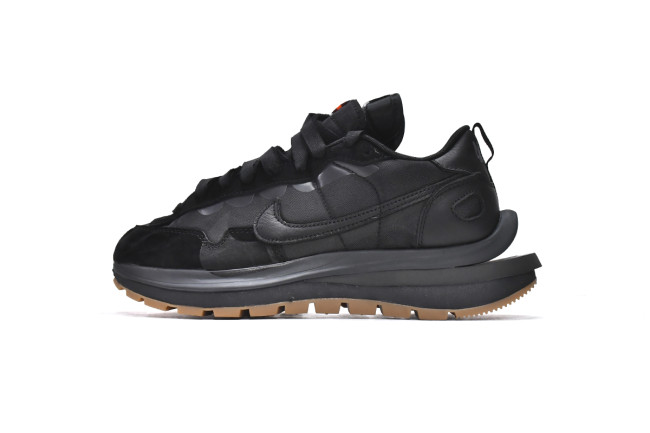 N Vaporwaffle sacai Black Gum DD1875-001