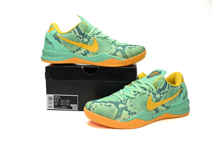 N Kobe 8 System Green Glow Laser Orange 555035-304