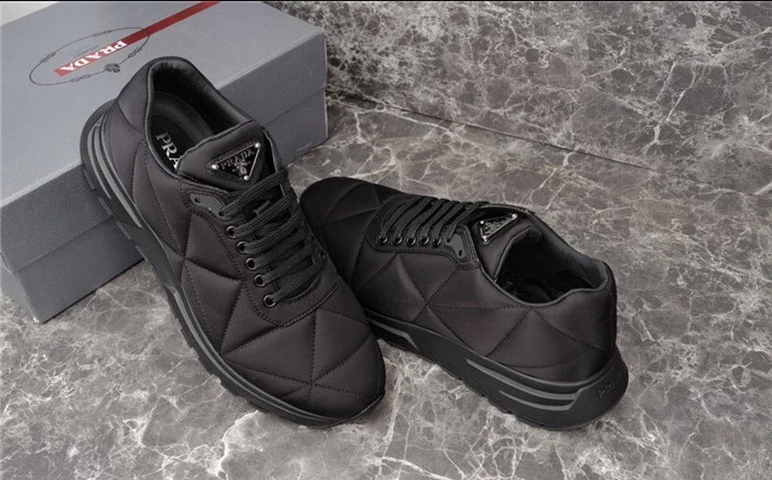 PR@DA@ QUILTED NYLON SNEAKERS   PRD041