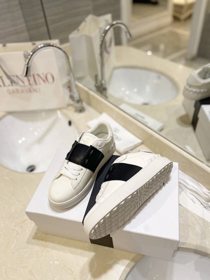 1:1 quality version Contrast-Color Calfskin Low-Top Shoes 5 colors 28656445