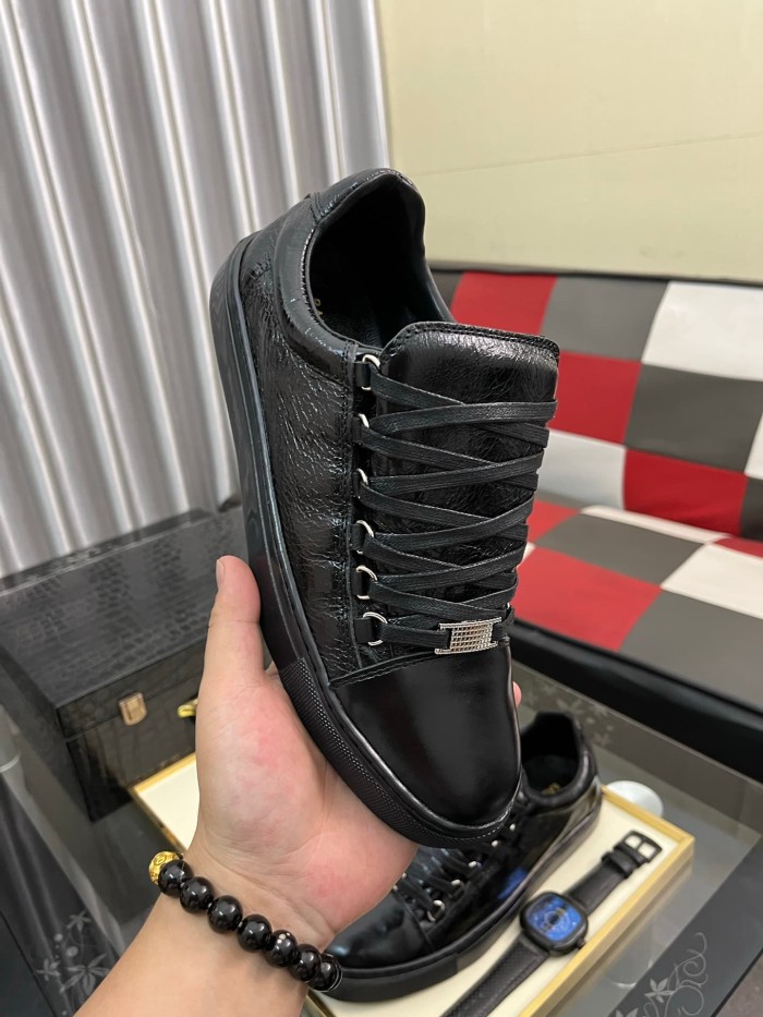1:1 quality version Wrinkled Cowhide Leather Solid Color Sneakers 3 colors 28764543