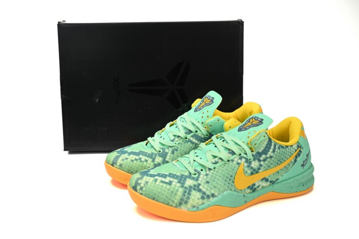 N Kobe 8 System Green Glow Laser Orange 555035-304
