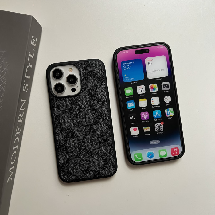 Letter C Pattern Retro Phone Case 4 colors 28678803