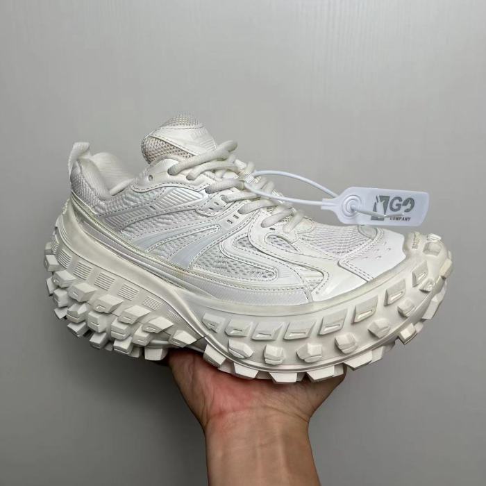 1:1 quality version  Chunky Defender Breathable Mesh Upper Running Shoes 7 colors 29018457