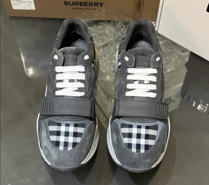 BURB5RRY VINTAGE CHECK SNEAKERS   BBR110