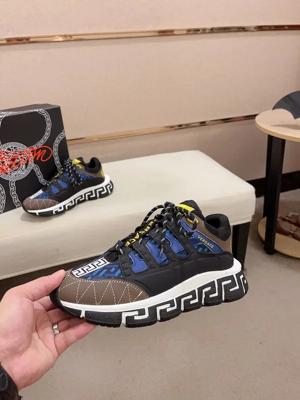 VERS@CE TRIGRECA SNEAKERS   VS67