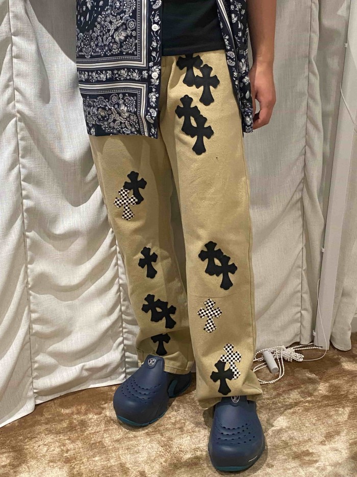1:1 quality version  checkered pattern and black cross leather appliqués jeans 28959448