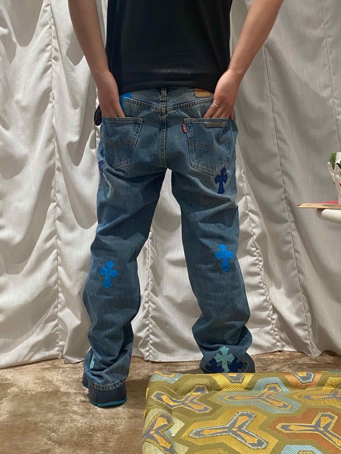 1:1 quality version  blue color-block cross leather appliqués washed jeans 28959512