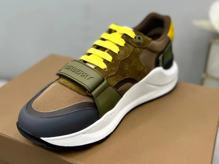 BURB5RRY VINTAGE CHECK SNEAKERS   BBR117
