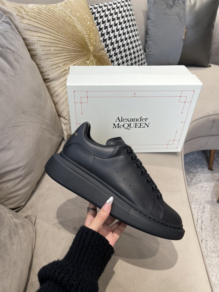 1:1 quality version 28314988 Leather Shoes Tail Logo Printed White Shoes 9 colors