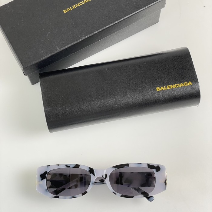 1:1 quality version Personalized small frame letter glasses
