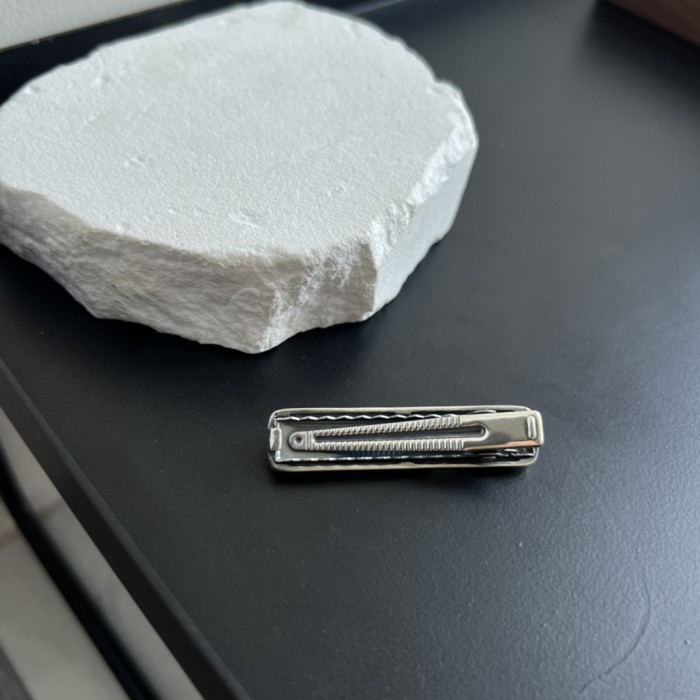 Cross hair clip
