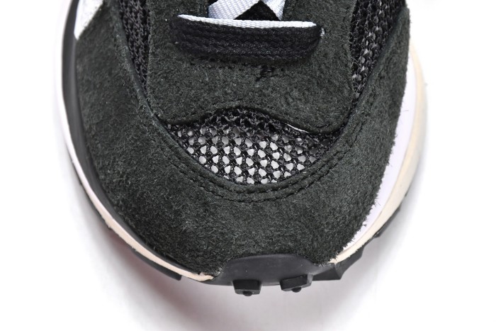 Sacai x  N Pegasua Vaporfly Black White CV1363-001