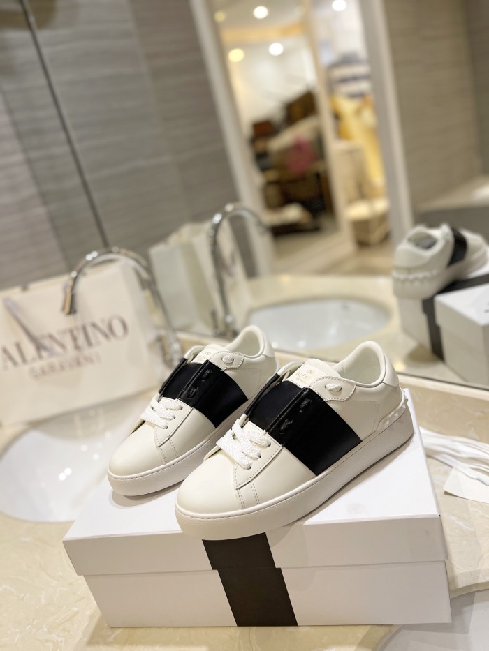 1:1 quality version Contrast-Color Calfskin Low-Top Shoes 5 colors 28656445