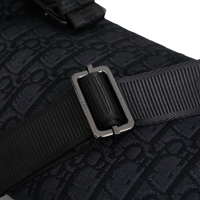 28183403 Leather Belt Cross-body Waist Bag