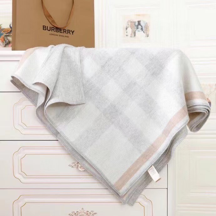 1:1 quality version Pure Wool Reversible Wide Shawl Cape for girls