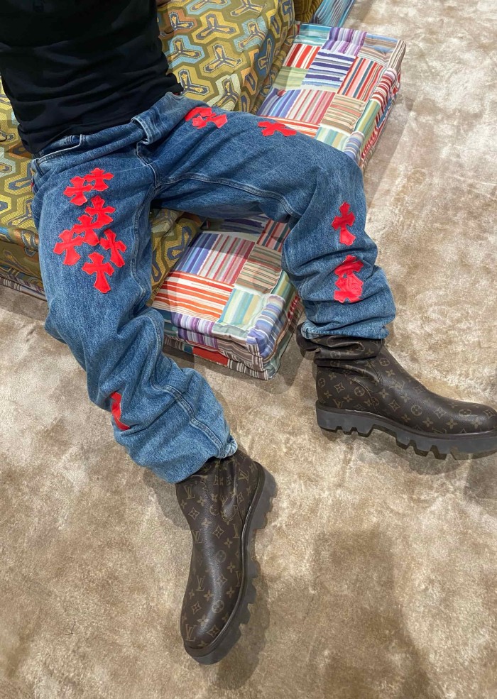 1:1 quality version  red cross leather appliqués washed jeans 28959518