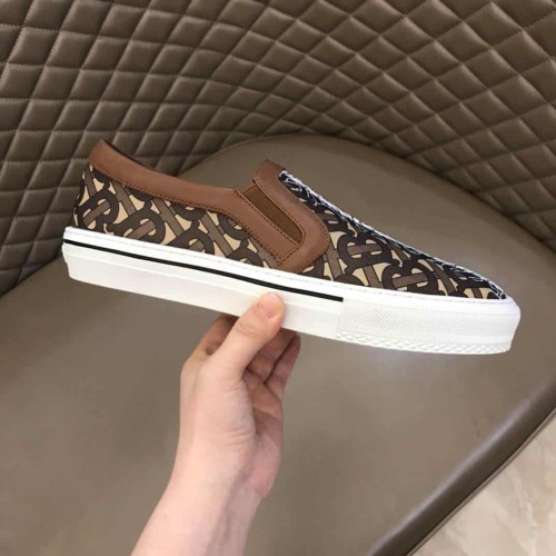 BURB5RRY LEATHER VINGATE SNEAKER- BBR81