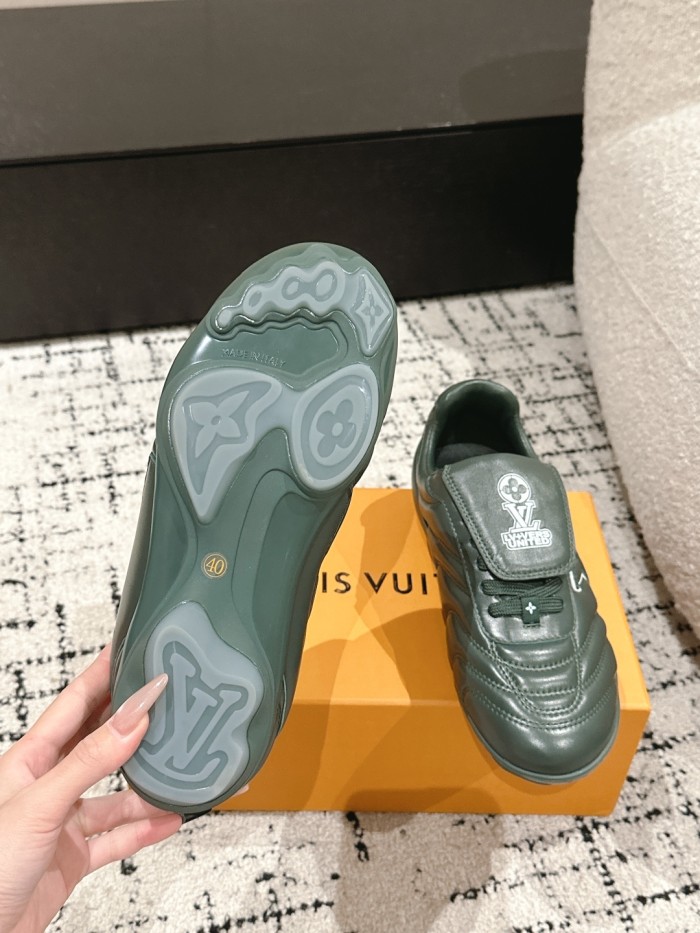 1:1 quality version 28113857 Footprint Series Soccer Sneakers 4 colors