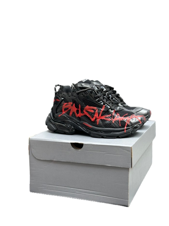 1:1 quality version Runner Vintage Red Graffiti Retro Sneakers 28599093