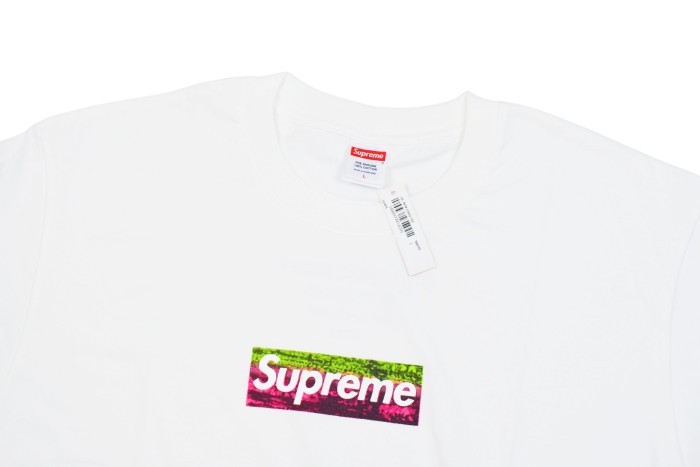 LA Relief Gradient Box Logo White T-Shirt Tee 29047945