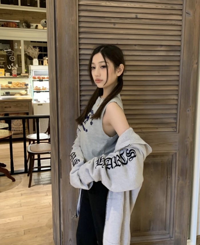 1:1 quality version 28113952 Flocked Printed Vest 2 colors for girls