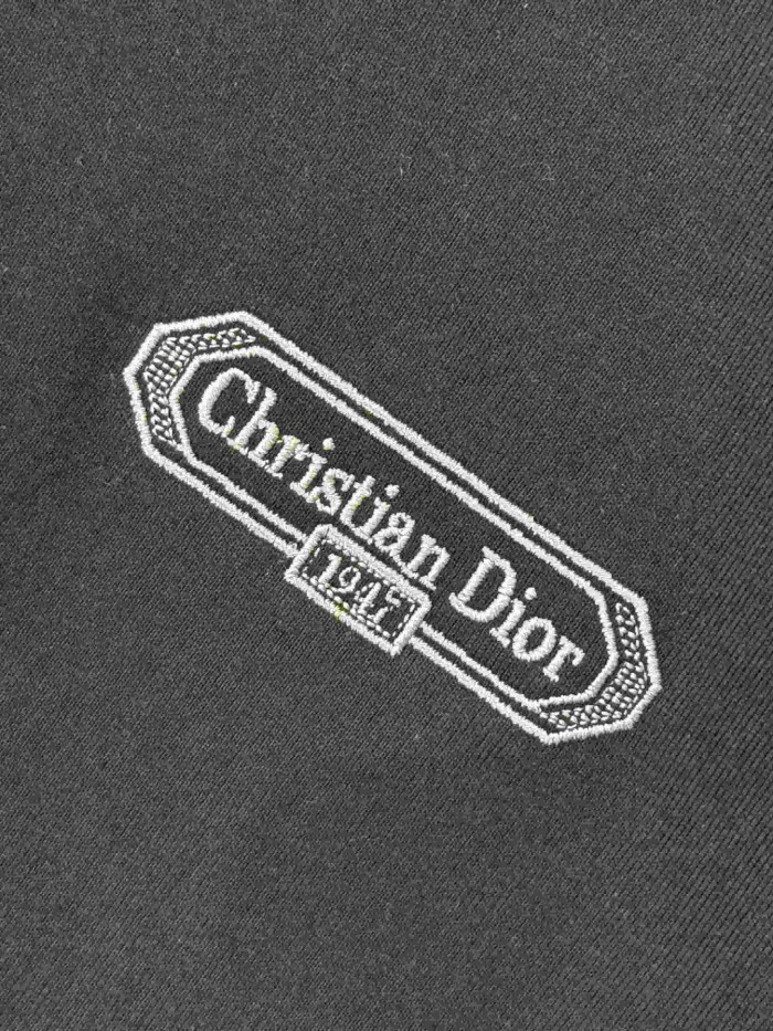 1:1 quality version Logo Embroidered Crew Neck T-shirt 3 colors 28960932