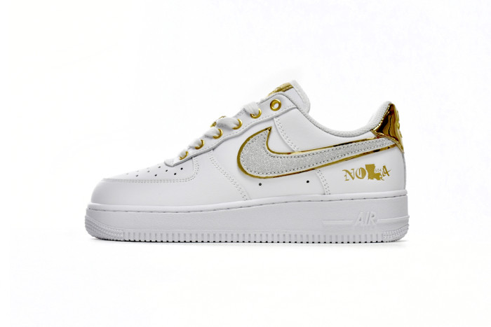 N  Air Force 1 Low Platinum DD8959-100