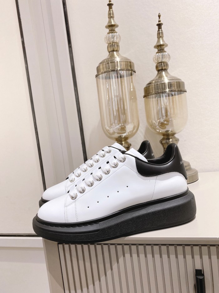 [buy more save more] 1:1 quality version 28314988 Leather Shoes Tail Logo Printed White Shoes 9 colors