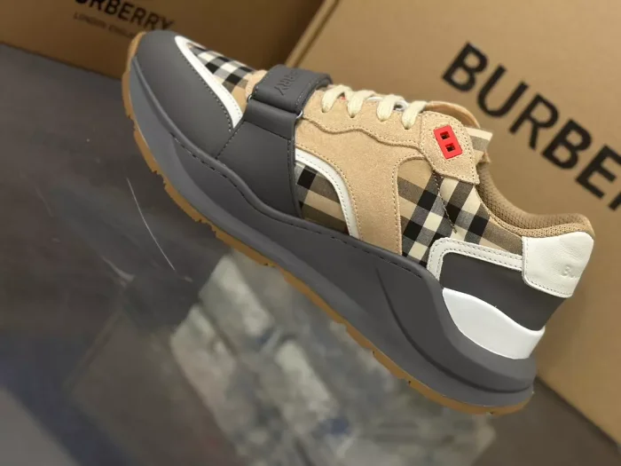 BURB5RRY VINTAGE CHECK SNEAKERS   BBR108