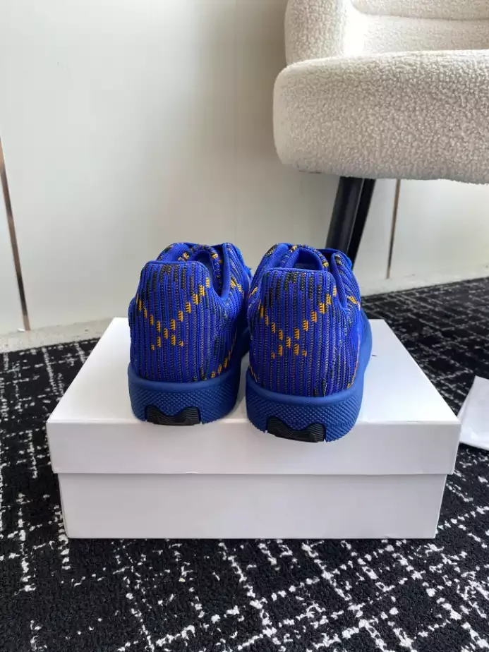 BURB5RRY CHECKED KNITTED SNEAKERS   BBR100