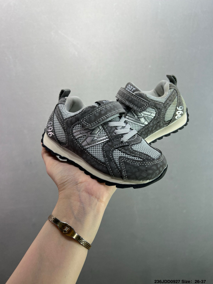 Korean Style 996 Hook And Loop Sports Shoes for Kids 8 colors 28999124