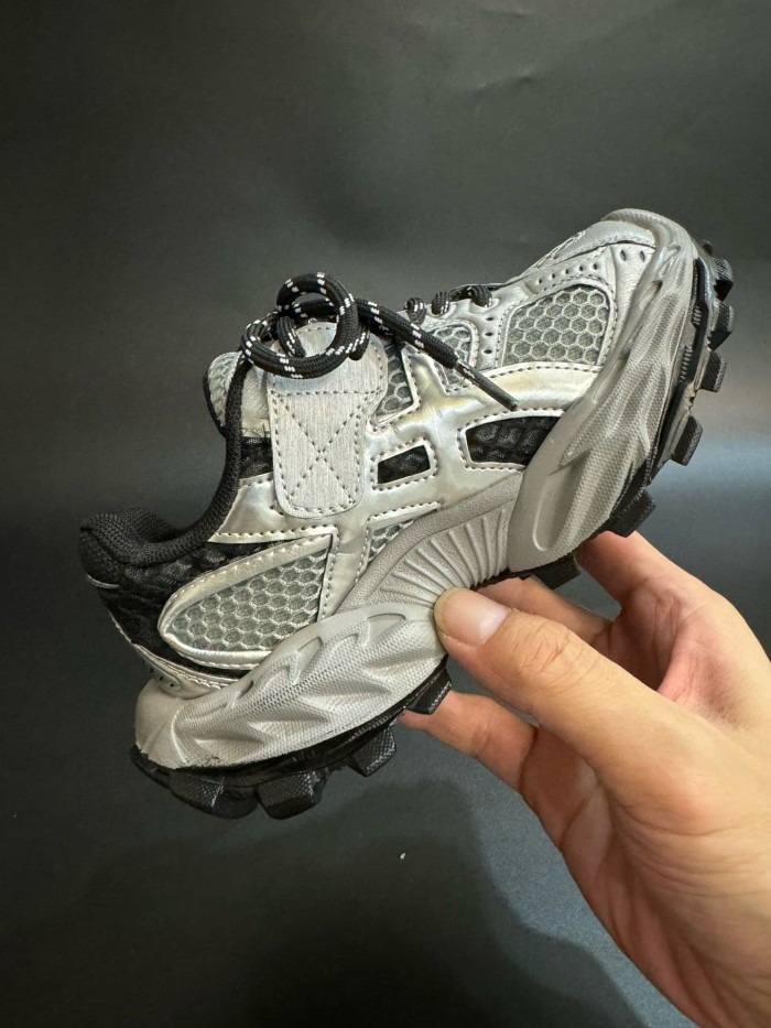 Thick Sole Outdoor Dad Shoes for Kids 4 colors 29006179