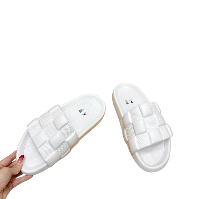 1:1 quality version 27977648 diamond check slippers 3 colors