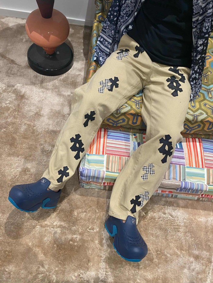 1:1 quality version  checkered pattern and black cross leather appliqués jeans 28959448