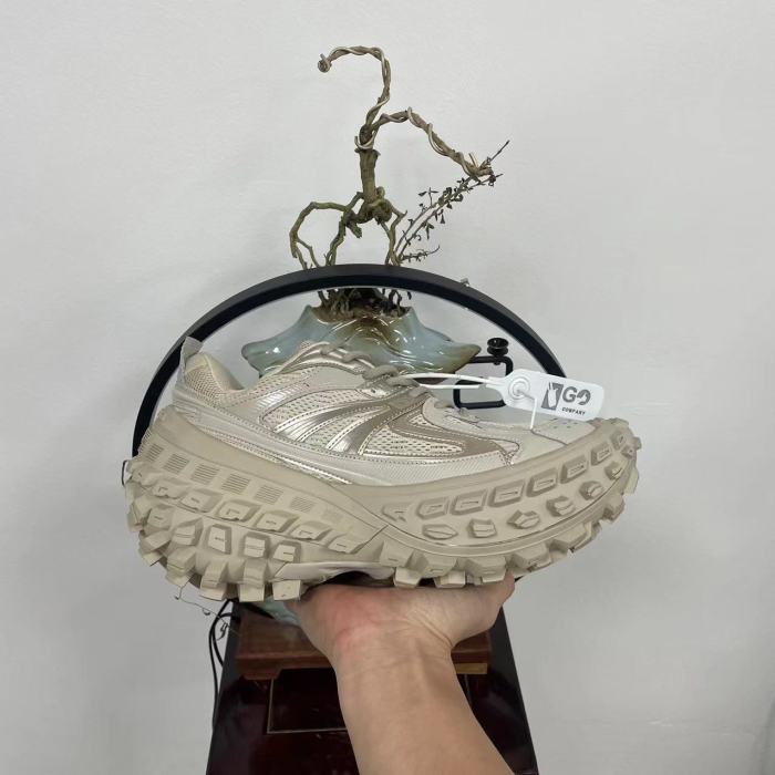 1:1 quality version  Chunky Defender Breathable Mesh Upper Running Shoes 7 colors 29018457