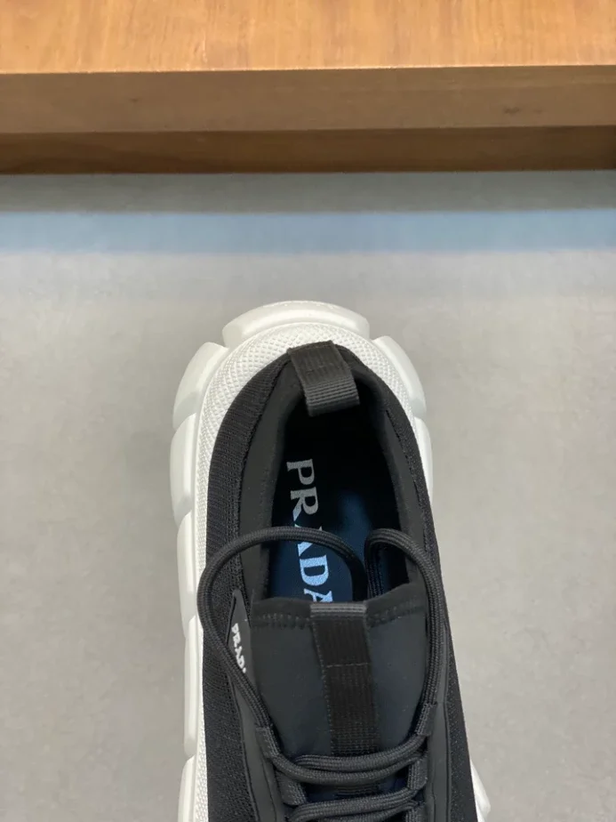 PR@DA@ SNEAKERS   PRD055