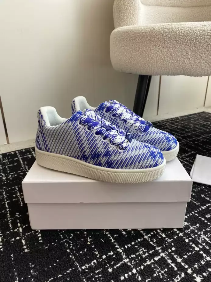BURB5RRY CHECKED KNITTED SNEAKERS   BBR101