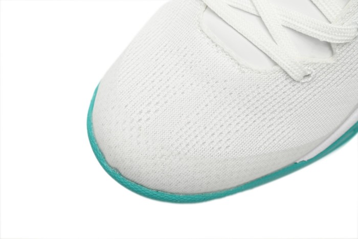 N Kobe 8 Radiant Emerald FQ3549-101